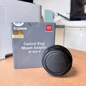 캐논 조작 링 마운트 어댑터 EF-EOS R / 케이스 포함 팝니다. (Control Ring Mount Adapter)