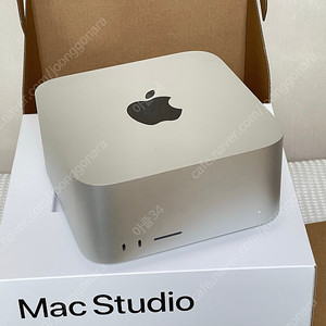 M1 맥스튜디오 울트라 Mac Studio Ultra 기본형 팝니다.