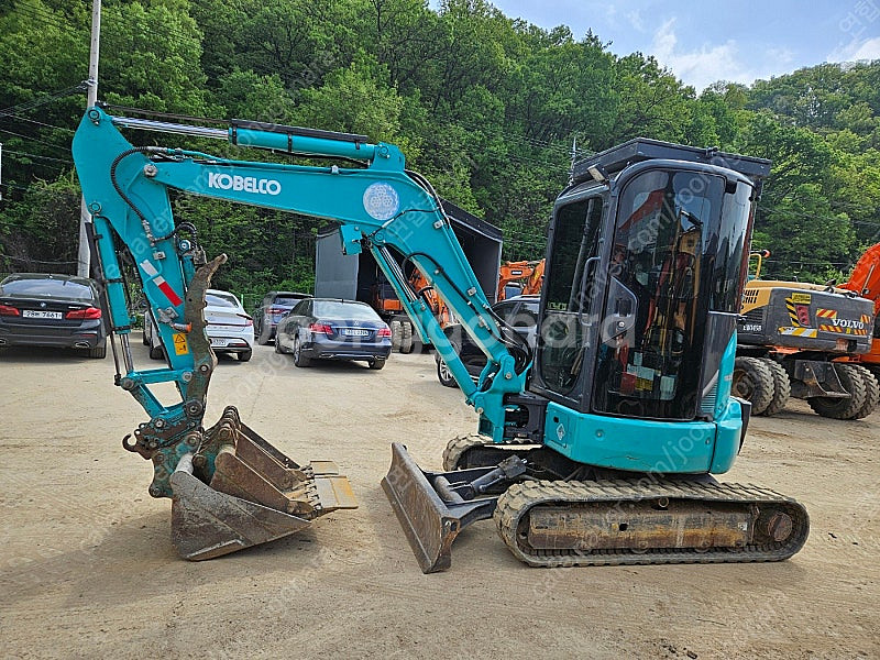 중고미니굴삭기 코벨코 SK35캐빈 코끼리집게 2021년...--0