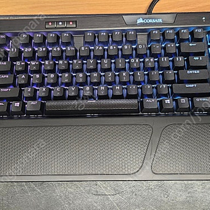 커세어 K70 RGB mk2 은축 기계식키보드 팝니다. (하자有)