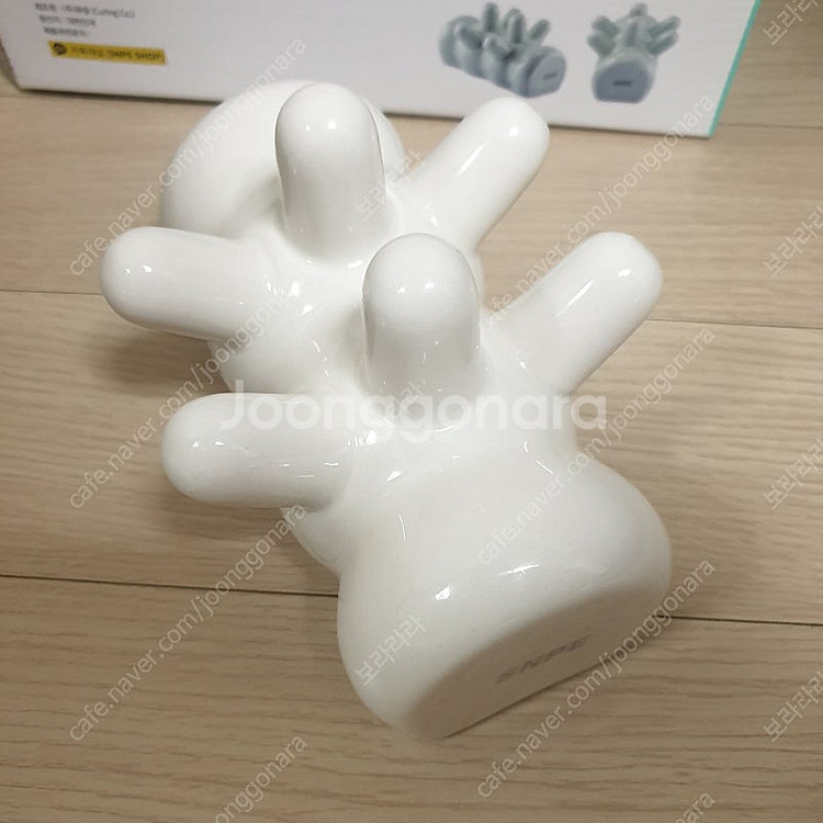 Snpe 도깨비손 화이트 거의 새상품 3만8천원--1