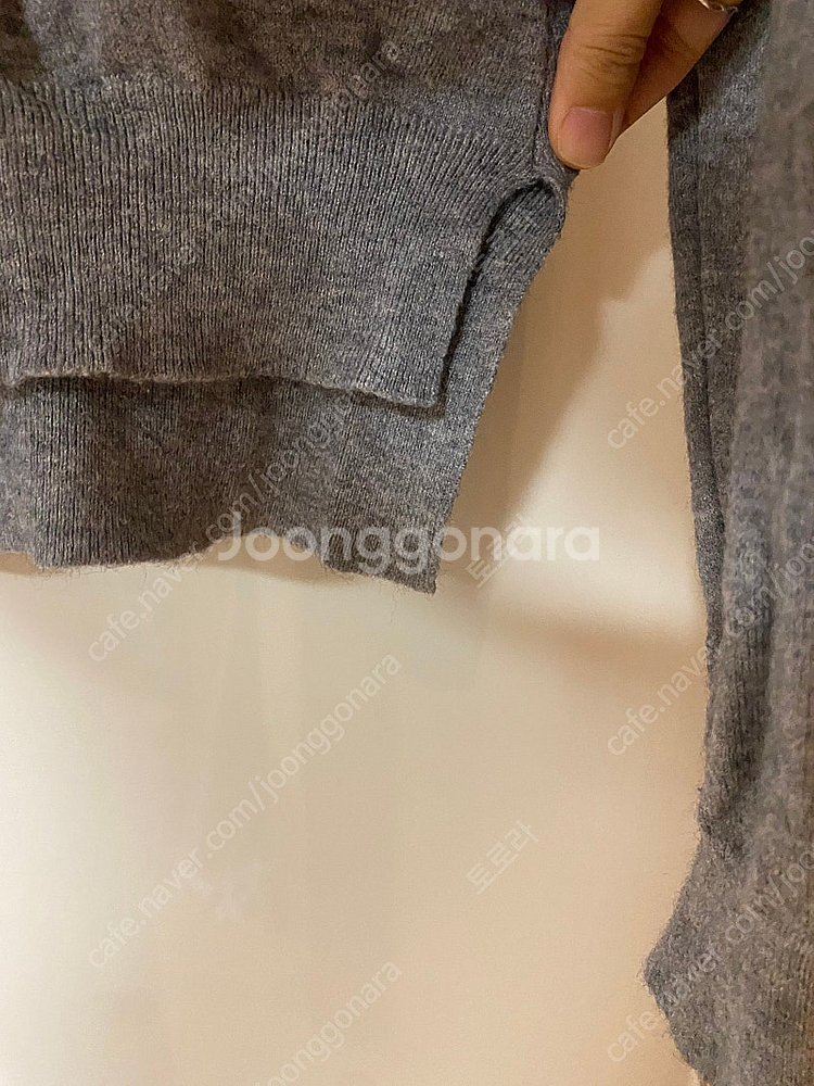 누이슈 nuissue 카라 브이넥 그레이 긴팔 니트 가디건 드뮤어룩--5