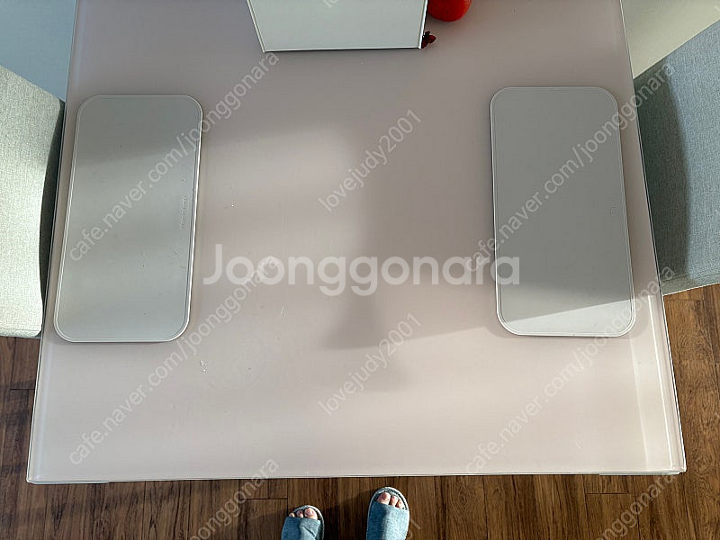 한샘 도노 새틴글레스 엣지2인용식탁 핑크 1년4개월사용--3