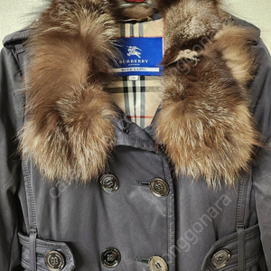 정품.Burberry fur 패딩코트. 정가 200만