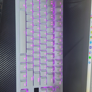헌츠맨 v3 pro tkl 화이트 택포 23