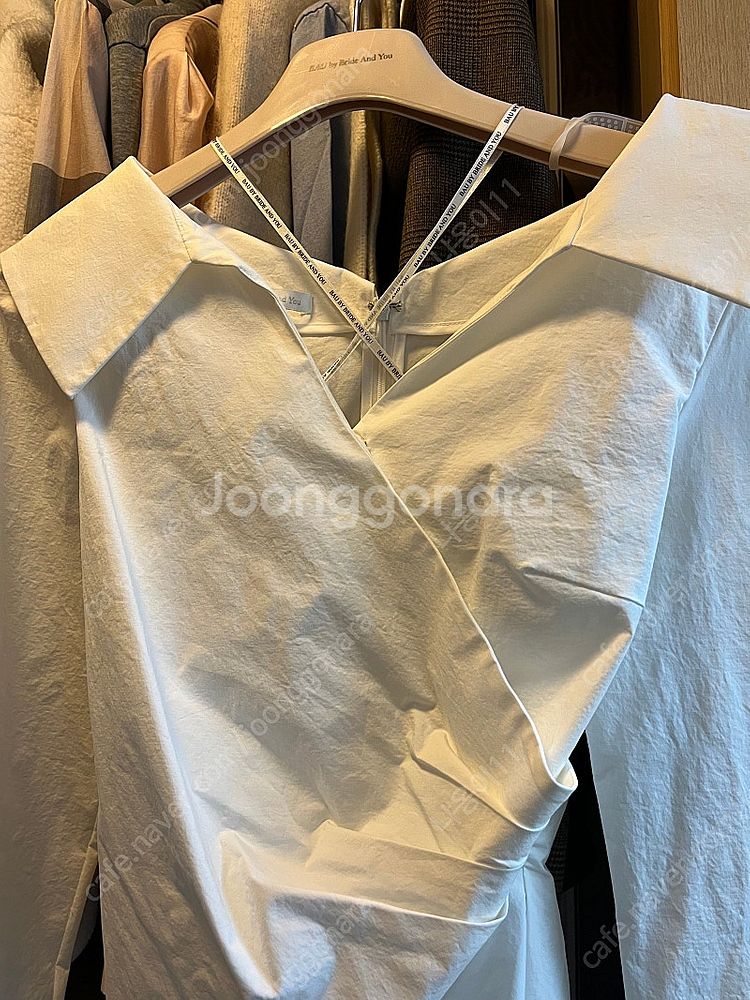 비에유 브라이드앤유 블라우스--3