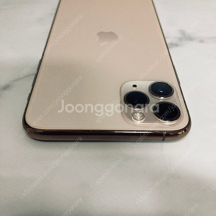 자급제 아이폰11프로맥스 골드 256기가 26만원 판매합니다!--3