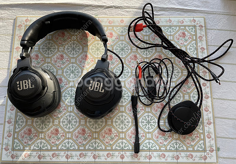 JBL Quantum One 유선 헤드셋--0