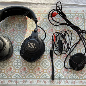 JBL Quantum One 유선 헤드셋