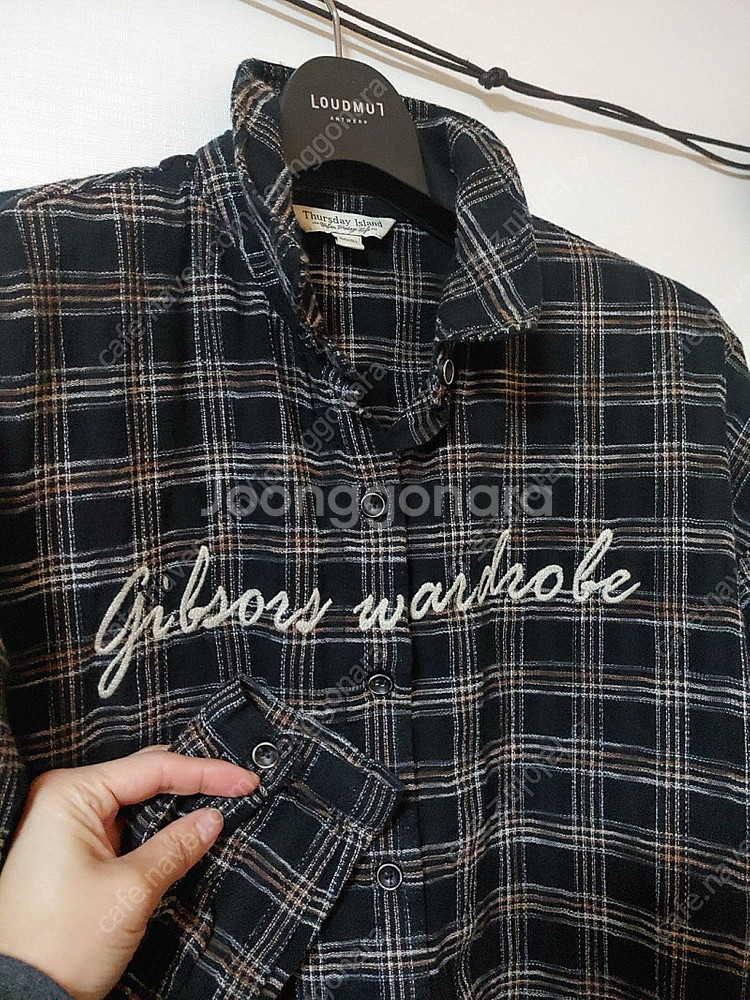 무배 새상품 S, M 앞자수 체크 블라우스 써스데이아일랜드 t168mbl235w 아이보리, 블랙--4