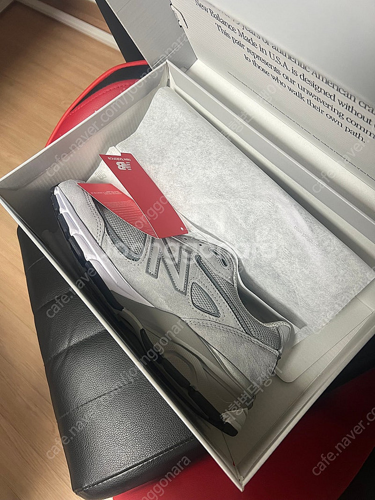뉴발란스 990 v4 미개봉 팝니다--1