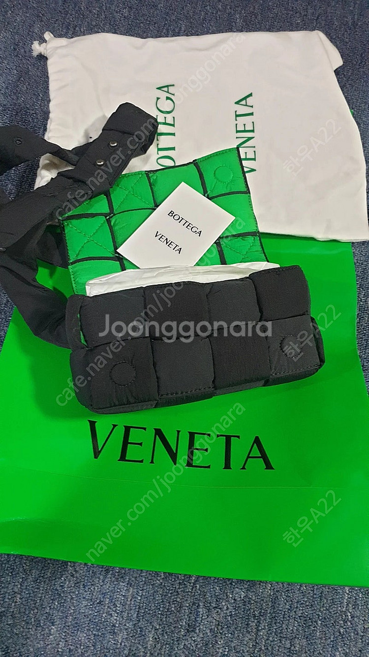 보테가 패딩 카세트백 시그니쳐--0