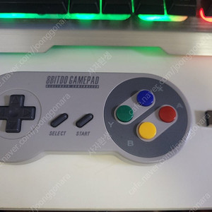 8bitdo SFC30 게임패드 28000원