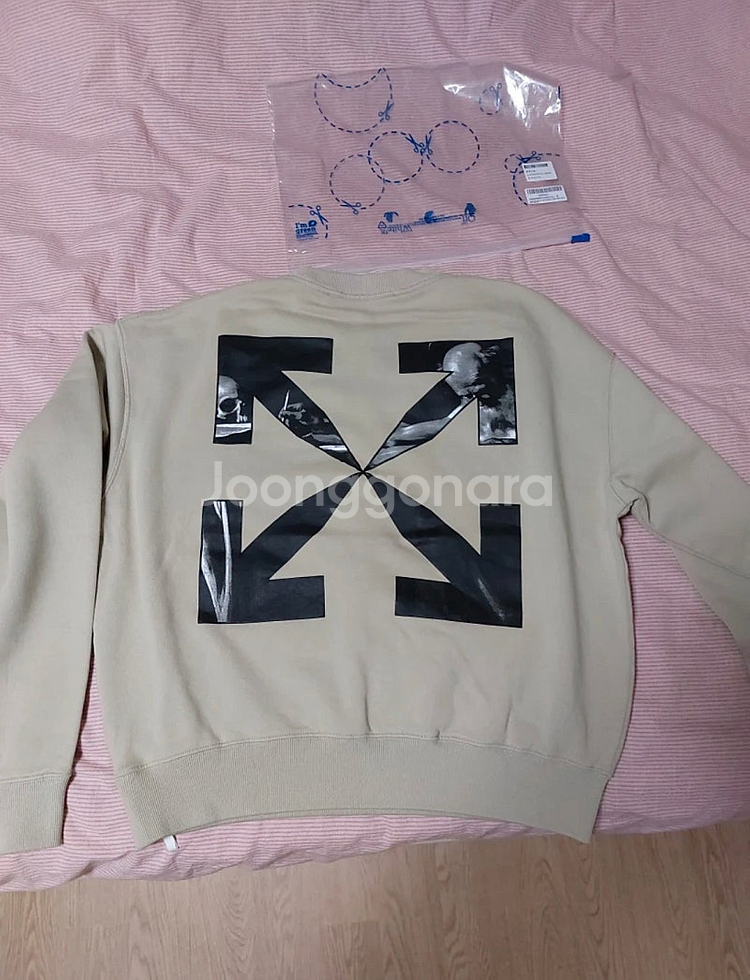 오프화이트 (Off White) 카라바조 애로우 맨투맨...--0