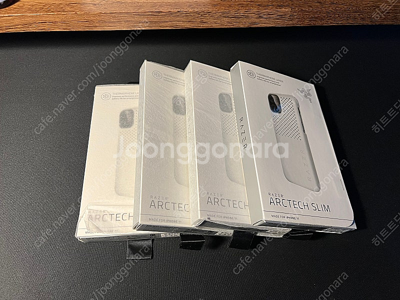 아이폰11 레이저 Arctech 슬림 케이스 판매합니다...--0