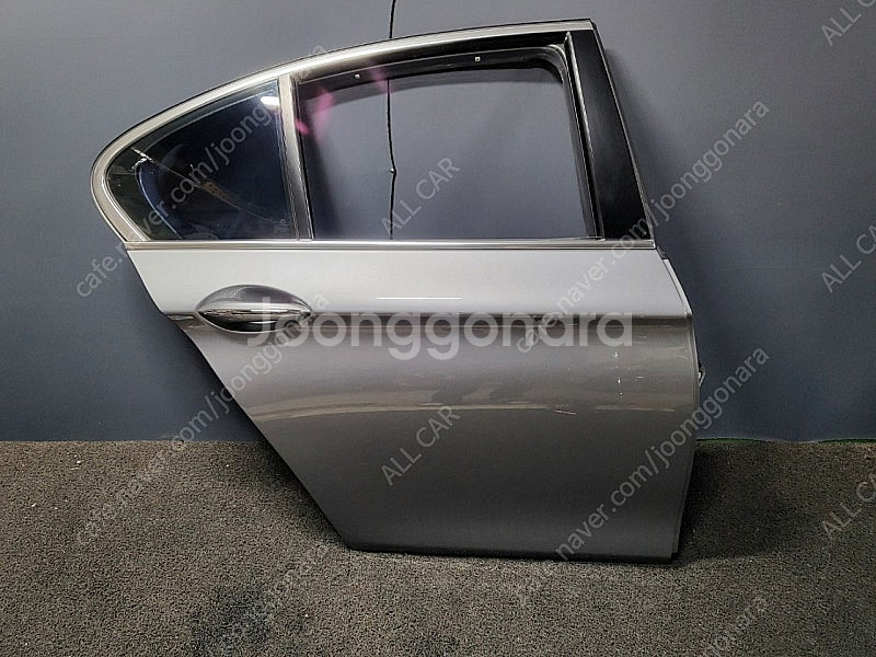 3018 BMW 5시리즈 F바디 후기형 조수석뒷문짝 2...--0