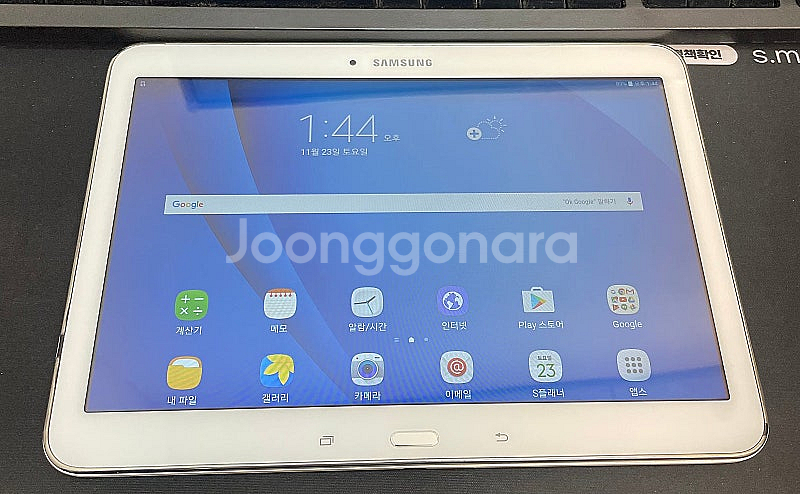 갤럭시탭4어드밴스 화이트 32GB 무잔상 상태좋은 중고...--2