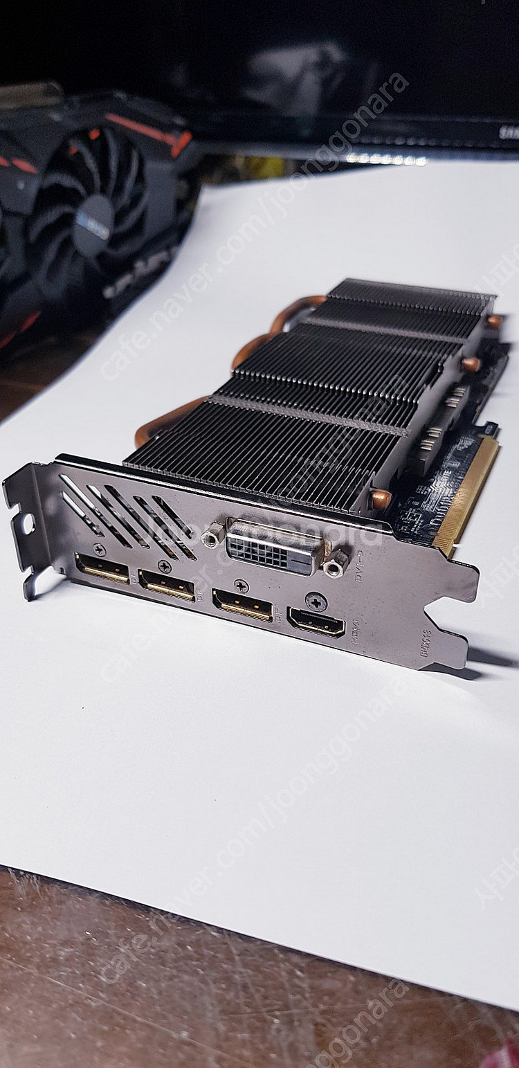 기가바이트 RX570 8기가 4.5만 상태최상 보증기간...--1