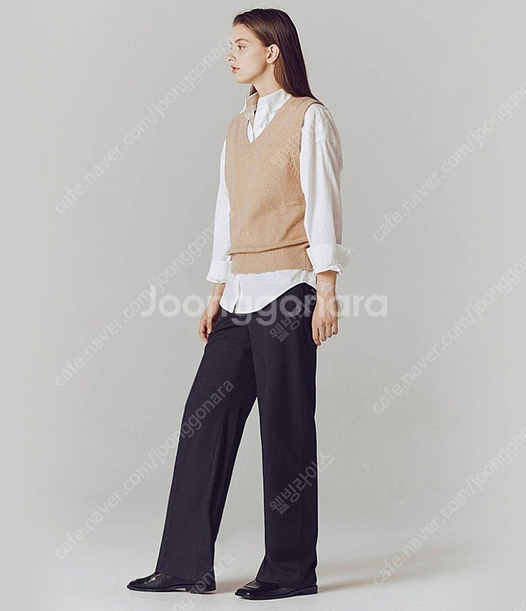 [새제품] 지오다노 브이넥 베스트 카멜 M사이즈(7GG)--7