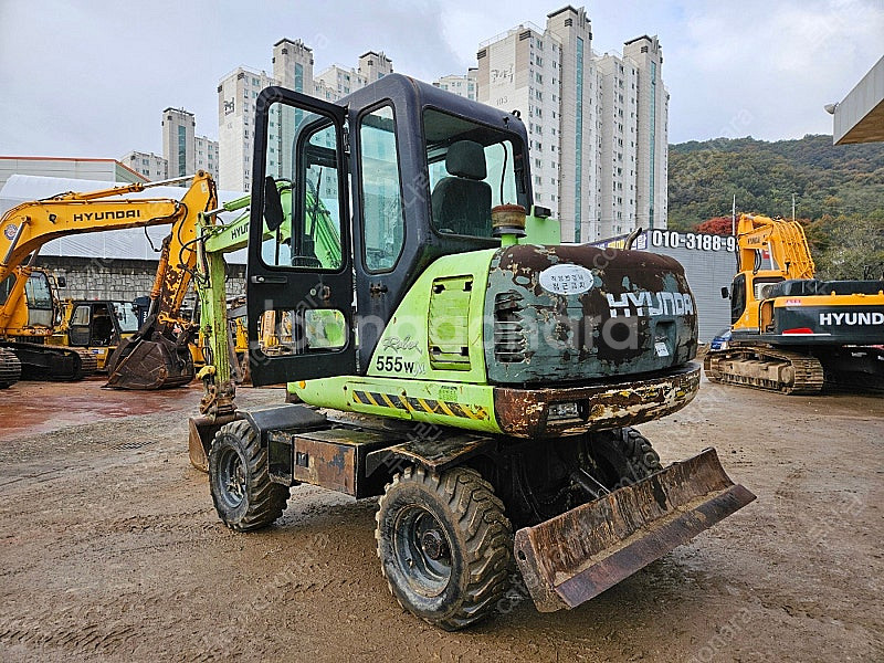 현대 03타이어 굴삭기 R555W M 2004년식 중고...--4