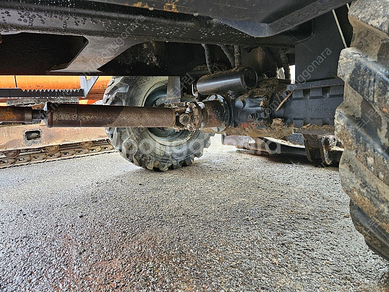 현대 03타이어 굴삭기 R555W M 2004년식 중고...--8