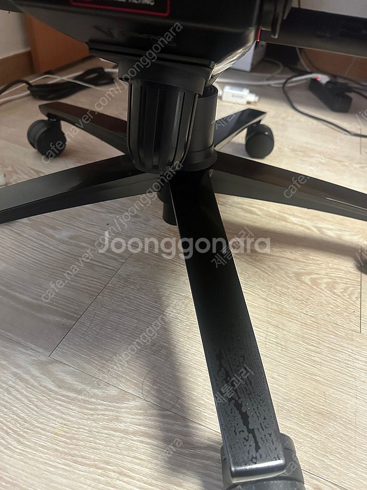 2023시크릿랩 타이탄의자--3