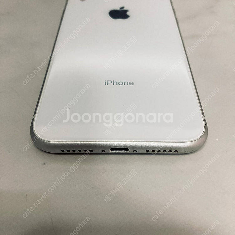 아이폰XR 화이트 64G 깔끔한공기기 15만원 판매합니...--2
