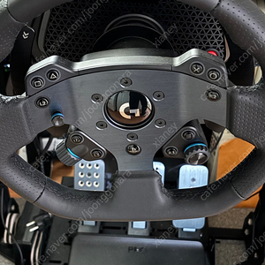 로지텍 DD Pro Racing Wheel (PS5/PC)