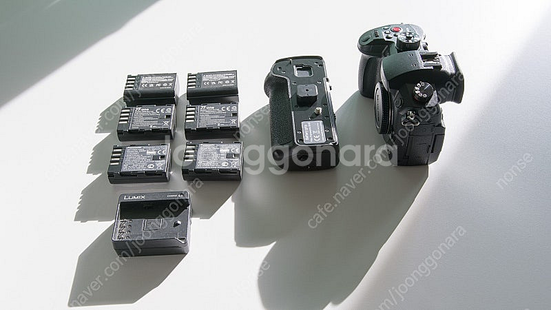 파나소닉 미러리스 GH5s 판매합니다. (바디 + 배터...--0