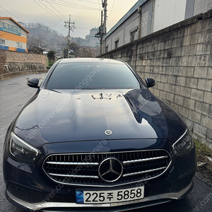 21/7 벤츠 e클래스 e250 아방가르드 27100km