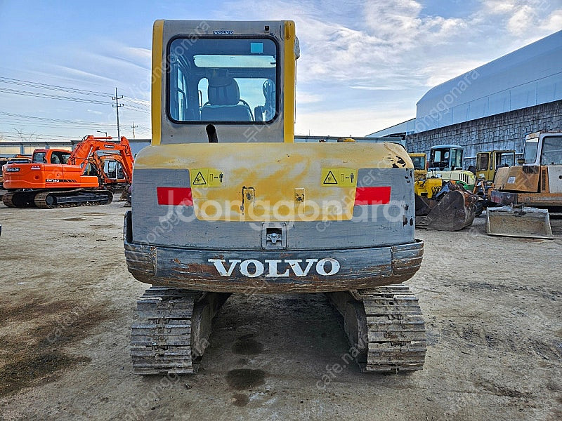 볼보 EC55B 2005년식 집게 회전라인 신형엔진교체 가동만천 02 중고굴삭기--3