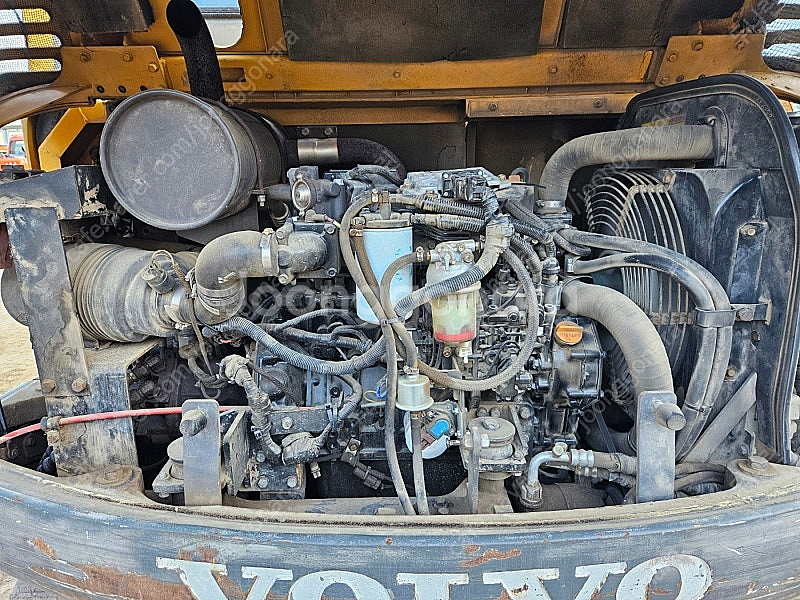 볼보 EC55B 2005년식 집게 회전라인 신형엔진교체 가동만천 02 중고굴삭기--5