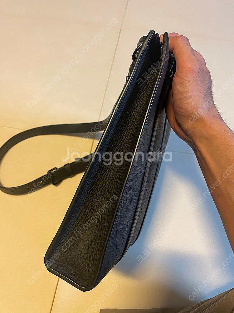 루이비통 토리옹 삭플라pm 팝니다--2
