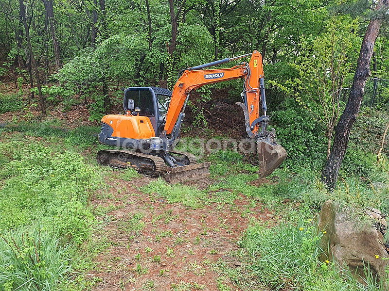두산 디벨론 02. 55mt. 5k 6500시간 굴삭기...--0
