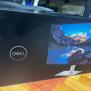 DELL 울트라샤프 U2723QE 27인치 나노 IPS 4K 모니터 판매합니다.