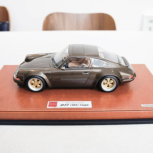 1/18 메이크업 포르쉐 싱어(Makeup Porsche Singer) 911(964) 쿠페 메탈릭 브라운