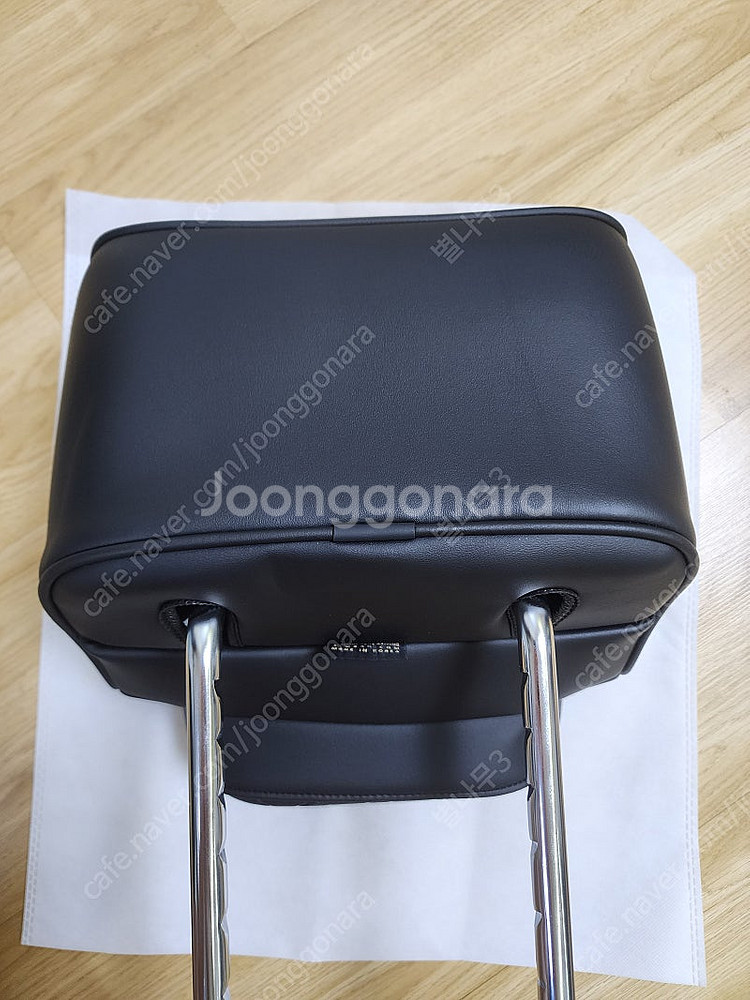 아임반 헤드레스트 팝니다(모노블랙)--1