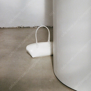 Lfm leather shell bag white