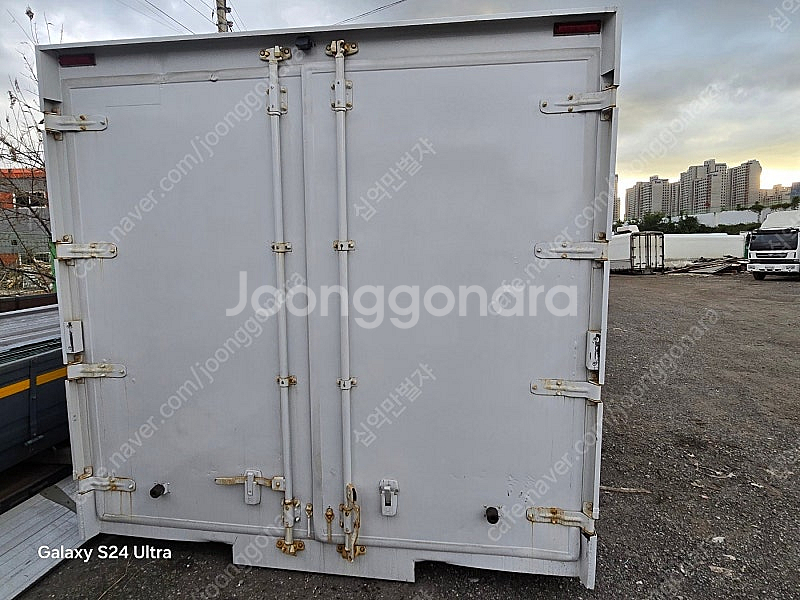 메가트럭 초장축 중고냉동탑 저렴하게 판매합니다--3