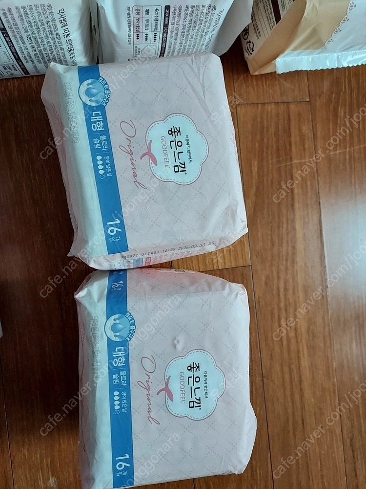 여성용품 22묶음 중형,대형,팬티라이너 전부5만원 이미지