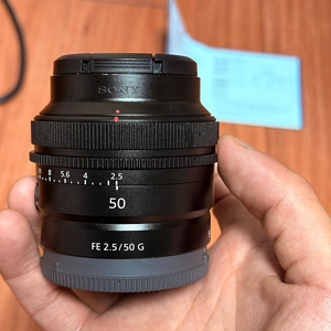 소니 50MM G 렌즈 [ SEL50F25G (보증 25.06.29)] 팝니다.