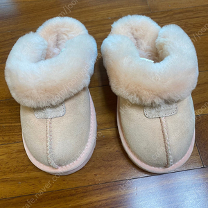 호주어그 UGG 키즈 슬리퍼 EU32/33 택포2만