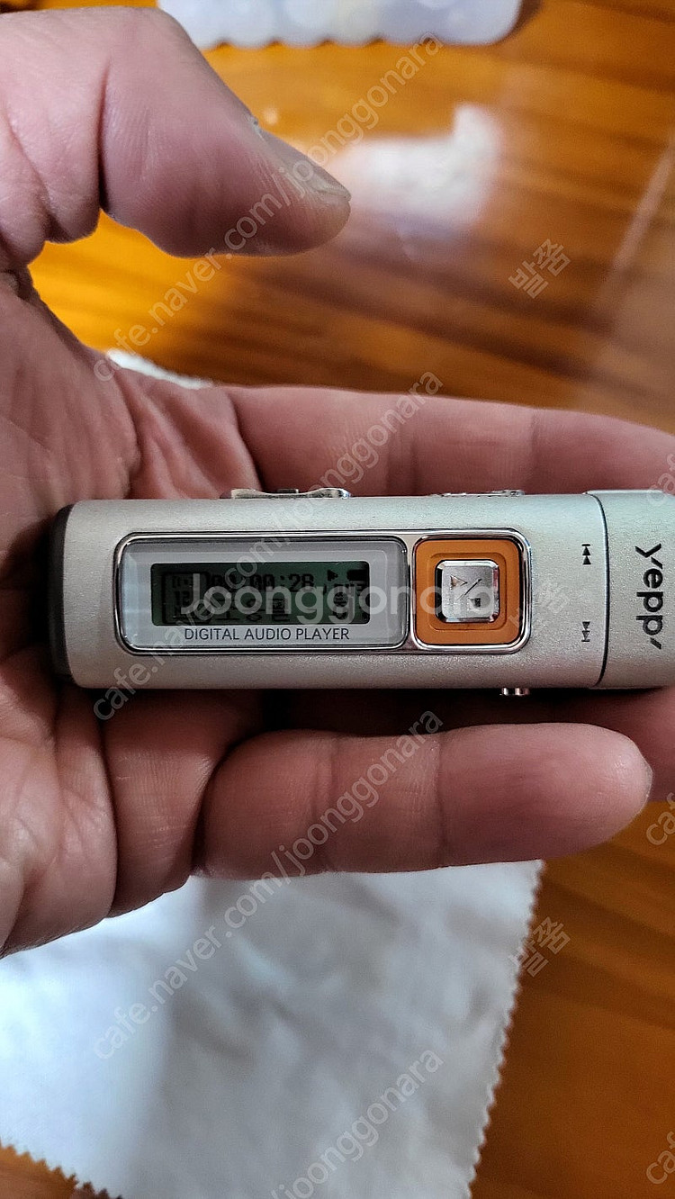 삼성 MP3 YP-55 256mb 판매합니다--0