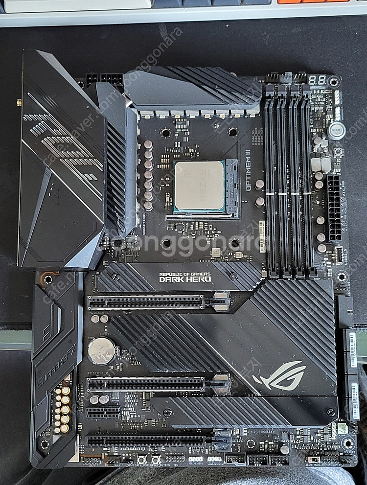 ROG CROSSHAIR VIII DARK HERO +...--1