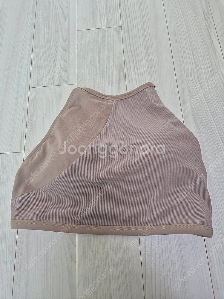 레브몽 아만다 탑 M--0
