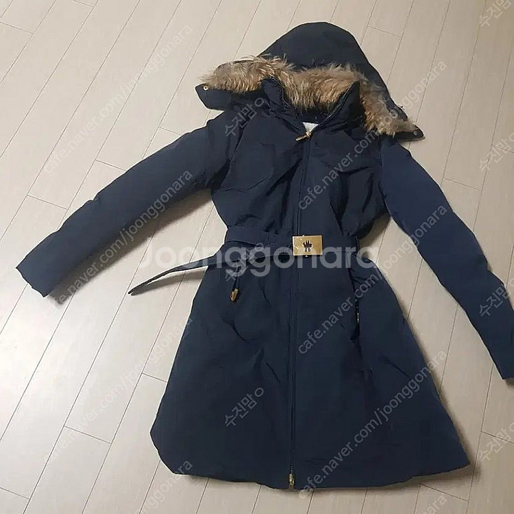 (정품) 몽클레어 여성 패딩팝니다--0