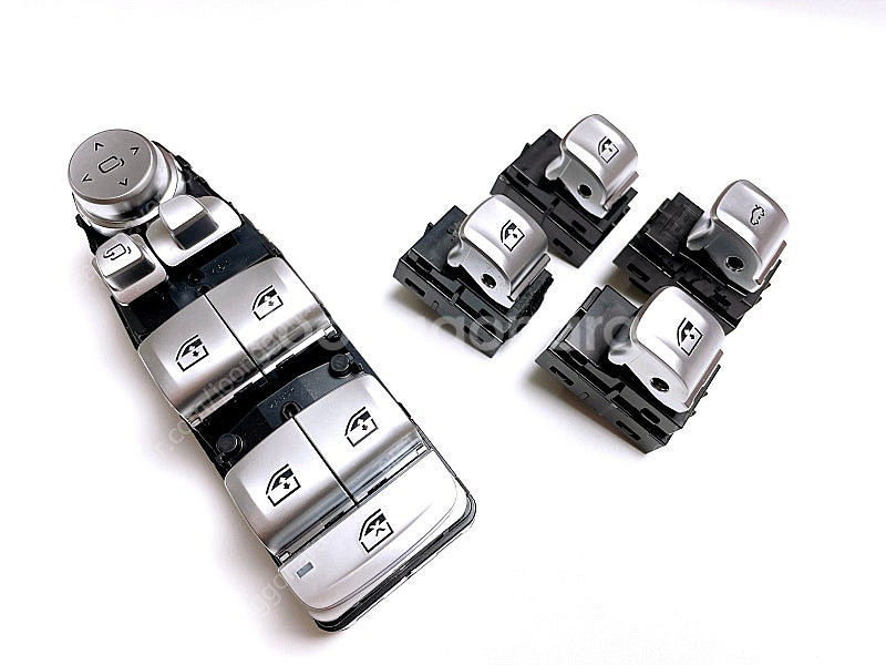 BMW G바디 정품 갈바닉 윈도우/트렁크 스위치 버튼 팝니다(F40 G20 G30 G32 G01 G02 G05 G0...--0