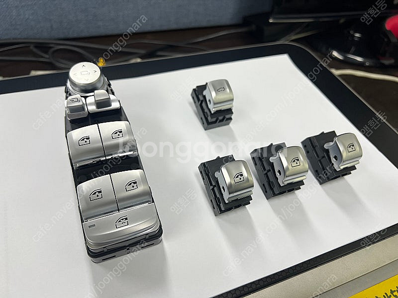 BMW G바디 정품 갈바닉 윈도우/트렁크 스위치 버튼 팝니다(F40 G20 G30 G32 G01 G02 G05 G0...--1