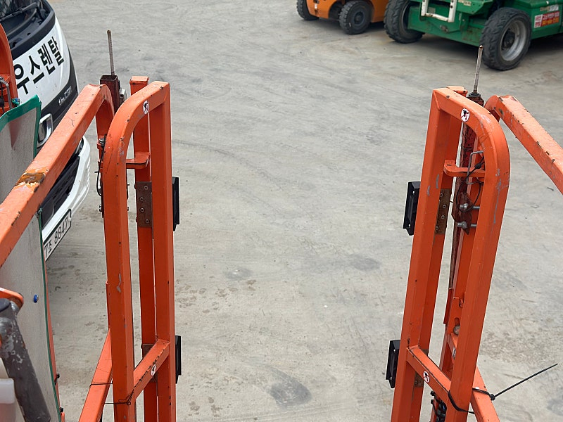 작업 8m의 내구성좋은 고소장비 S3220E , 가격이너무좋음--3