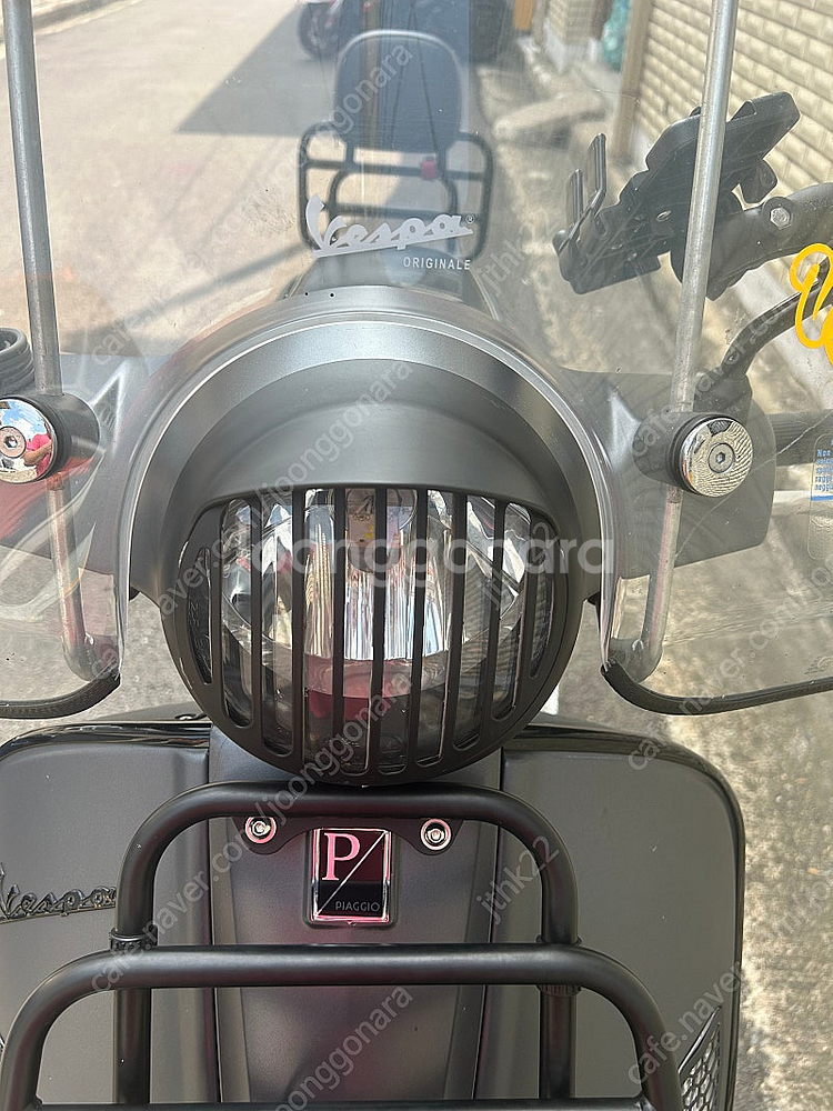 베스파 300ccGTS 슈퍼스포츠 그레이무광 17년식--0